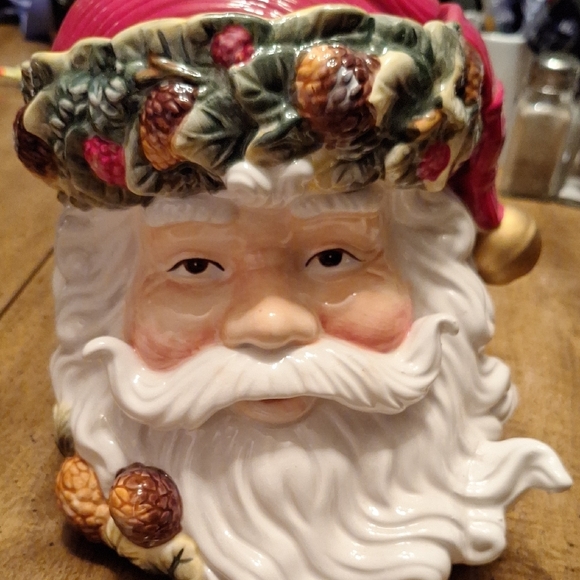 Santa Claus Cookie Jar with Red Hat - Picture 6 of 6